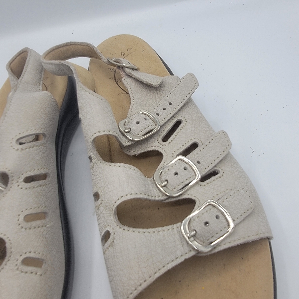 SAS Beige Sandals - Picture 7 of 14